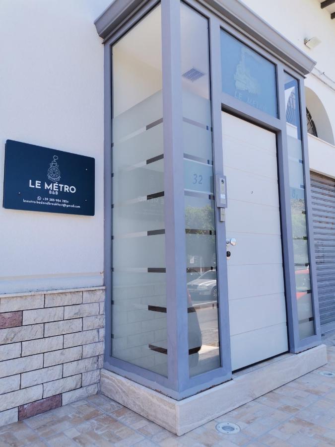 Le Metro Bed and Breakfast Carini Exteriör bild