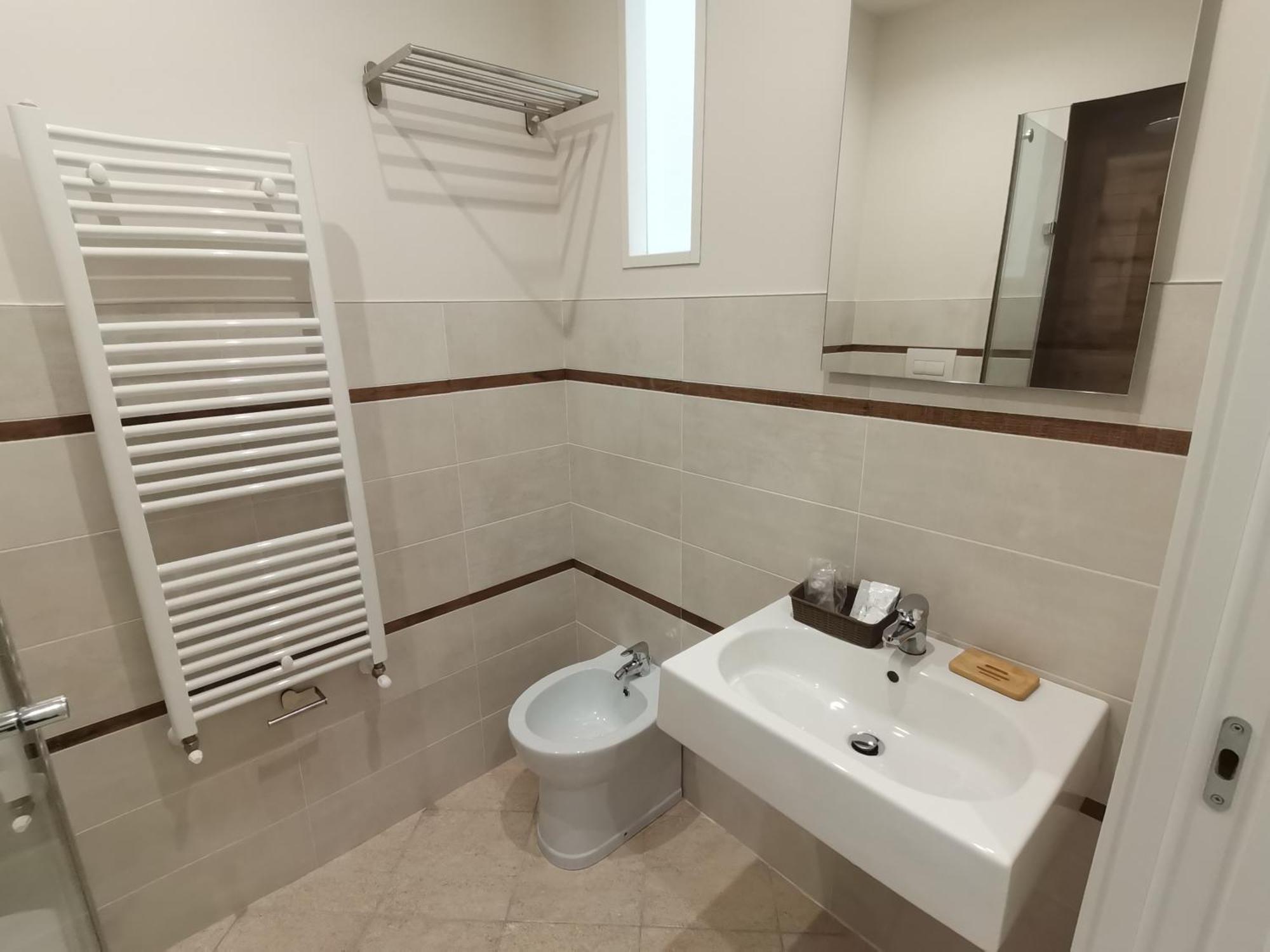 Le Metro Bed and Breakfast Carini Rum bild